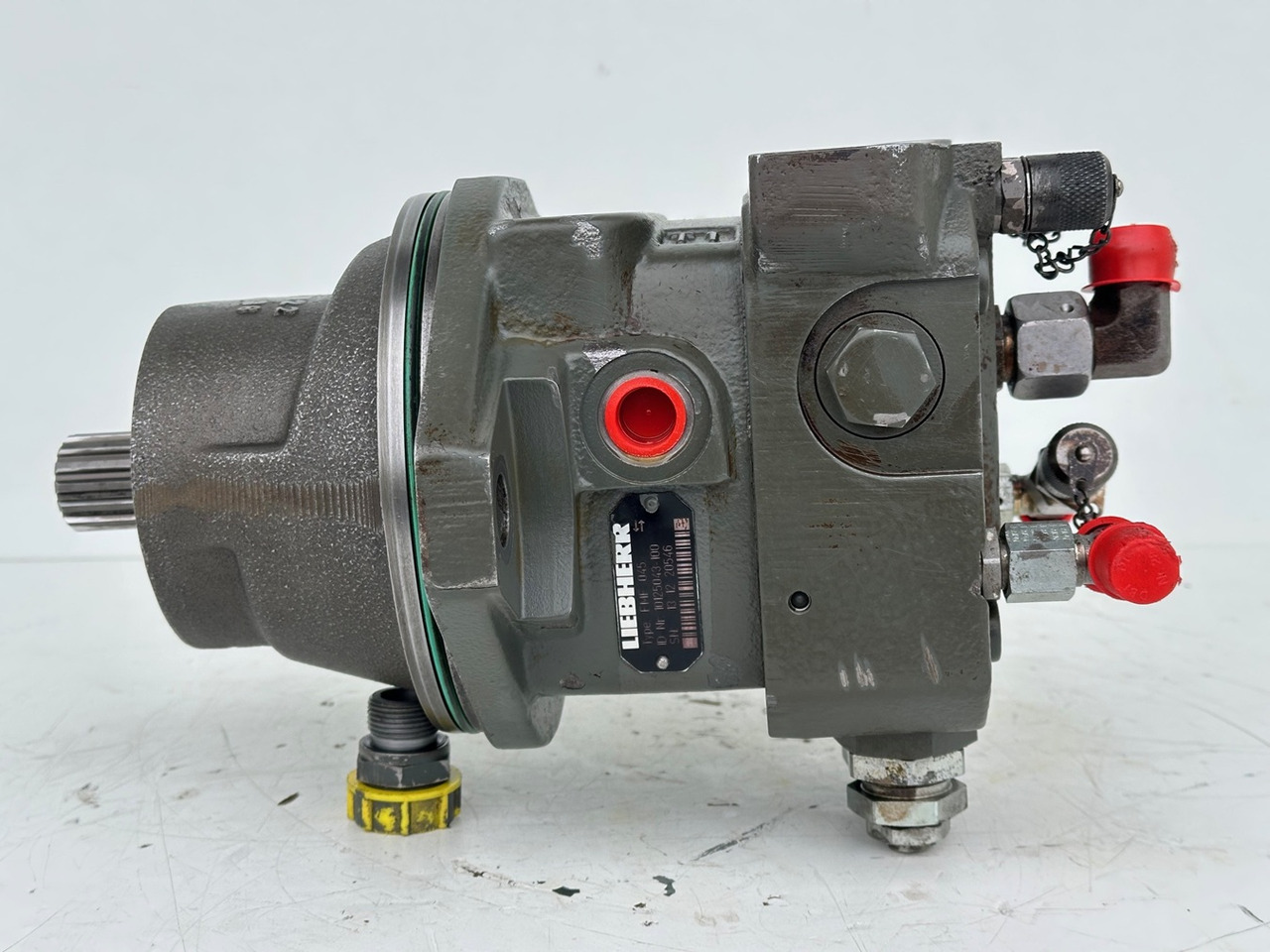 LIEBHERR Original Hydraulic Installation Motor Type:FMF045. ID-No.10115960-ID-No.10121111-ID-No.9075181-ID-No.10125041-ID-No.10125043.A309,A311,A312,A314,A316,A900,A904,A918,R313,R317,R900,R904.#13.12.20546.DK - محرك هيدروليكي - حفارة: صور 5 LIEBHERR Original Hydraulic Installation Motor Type:FMF045. ID-No.10115960-ID-No.10121111-ID-No.9075181-ID-No.10125041-ID-No.10125043.A309,A311,A312,A314,A316,A900,A904,A918,R313,R317,R900,R904.#13.12.20546.DK - محرك هيدروليكي - حفارة: صور 5