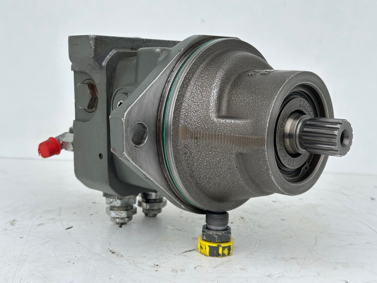 LIEBHERR Original Hydraulic Installation Motor Type:FMF045. ID-No.10115960-ID-No.10121111-ID-No.9075181-ID-No.10125041-ID-No.10125043.A309,A311,A312,A314,A316,A900,A904,A918,R313,R317,R900,R904.#13.12.20546.DK - محرك هيدروليكي - حفارة: صور 2 LIEBHERR Original Hydraulic Installation Motor Type:FMF045. ID-No.10115960-ID-No.10121111-ID-No.9075181-ID-No.10125041-ID-No.10125043.A309,A311,A312,A314,A316,A900,A904,A918,R313,R317,R900,R904.#13.12.20546.DK - محرك هيدروليكي - حفارة: صور 2