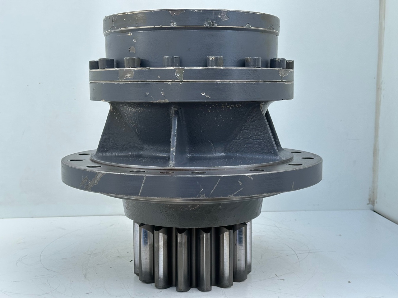 LIEBHERR Original Schwenkantrieb Typ:GFB2160 mit ID-Nr.11657357 – ID-Nr.12204229 – ID-Nr.12947309. R920 S-1545, R920-1545, R922LC-1442, R922 LC-1443, R924 LC-1444, R924 LC-1445. #11657357.04.10# - محرك سوينغ - حفارات زحافة: صور 1 LIEBHERR Original Schwenkantrieb Typ:GFB2160 mit ID-Nr.11657357 – ID-Nr.12204229 – ID-Nr.12947309. R920 S-1545, R920-1545, R922LC-1442, R922 LC-1443, R924 LC-1444, R924 LC-1445. #11657357.04.10# - محرك سوينغ - حفارات زحافة: صور 1