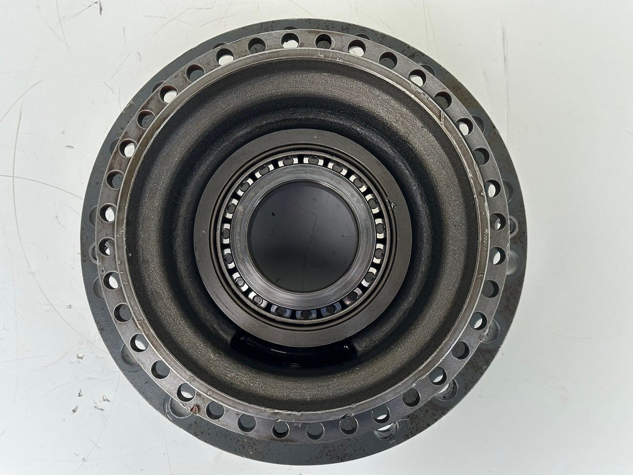 محرك سوينغ - حفارات زحافة Liebherr Abtriebswellengehäuse ID-Nr.90015650 and Kegelrollenlager ID-Nr.761008503 and Kegelrollenlager ID-Nr.10195527. #BR.GE:10899#1777#: صور 13 محرك سوينغ - حفارات زحافة Liebherr Abtriebswellengehäuse ID-Nr.90015650 and Kegelrollenlager ID-Nr.761008503 and Kegelrollenlager ID-Nr.10195527. #BR.GE:10899#1777#: صور 13