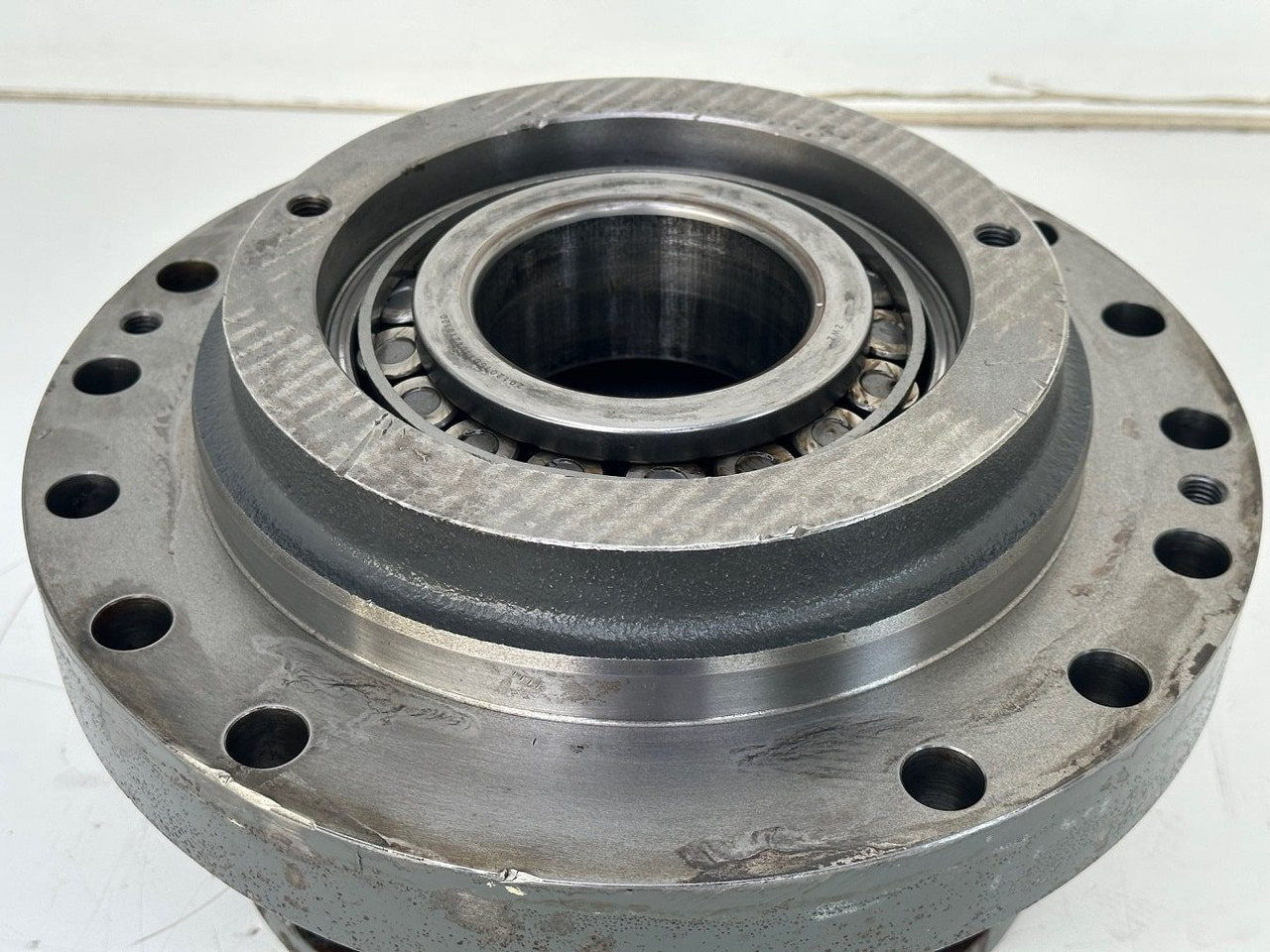 محرك سوينغ - حفارات زحافة Liebherr Abtriebswellengehäuse ID-Nr.90015650 and Kegelrollenlager ID-Nr.761008503 and Kegelrollenlager ID-Nr.10195527. #BR.GE:10899#1777#: صور 9 محرك سوينغ - حفارات زحافة Liebherr Abtriebswellengehäuse ID-Nr.90015650 and Kegelrollenlager ID-Nr.761008503 and Kegelrollenlager ID-Nr.10195527. #BR.GE:10899#1777#: صور 9