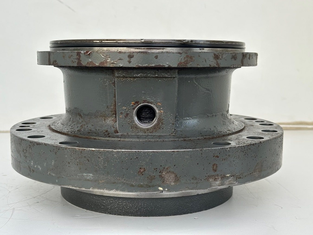 Liebherr Abtriebswellengehäuse ID-Nr.90015650 and Kegelrollenlager ID-Nr.761008503 and Kegelrollenlager ID-Nr.10195527. #BR.GE:10899#1777# - محرك سوينغ - حفارات زحافة: صور 3 Liebherr Abtriebswellengehäuse ID-Nr.90015650 and Kegelrollenlager ID-Nr.761008503 and Kegelrollenlager ID-Nr.10195527. #BR.GE:10899#1777# - محرك سوينغ - حفارات زحافة: صور 3