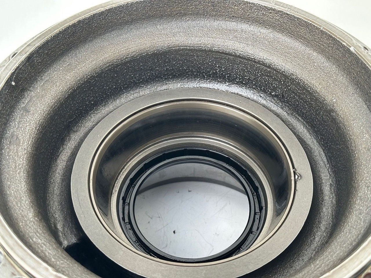 محرك سوينغ - حفارات زحافة Liebherr Abtriebswellengehäuse ID-Nr.90015650 and Kegelrollenlager ID-Nr.761008503 and Kegelrollenlager ID-Nr.10195527. #BR.GE:10899#1777#: صور 10 محرك سوينغ - حفارات زحافة Liebherr Abtriebswellengehäuse ID-Nr.90015650 and Kegelrollenlager ID-Nr.761008503 and Kegelrollenlager ID-Nr.10195527. #BR.GE:10899#1777#: صور 10