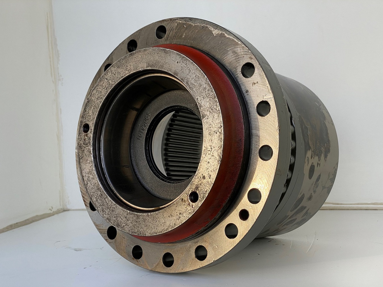 محرك سوينغ - حفارات زحافة Liebherr Abtriebswellengehäuse ID-Nr.90208566 - Liebherr Innenrad ID-Nr.90216346 and Kegelrollenlager ID-Nr.761001903.  R926, R928, R930.   #0170#0161#: صور 16