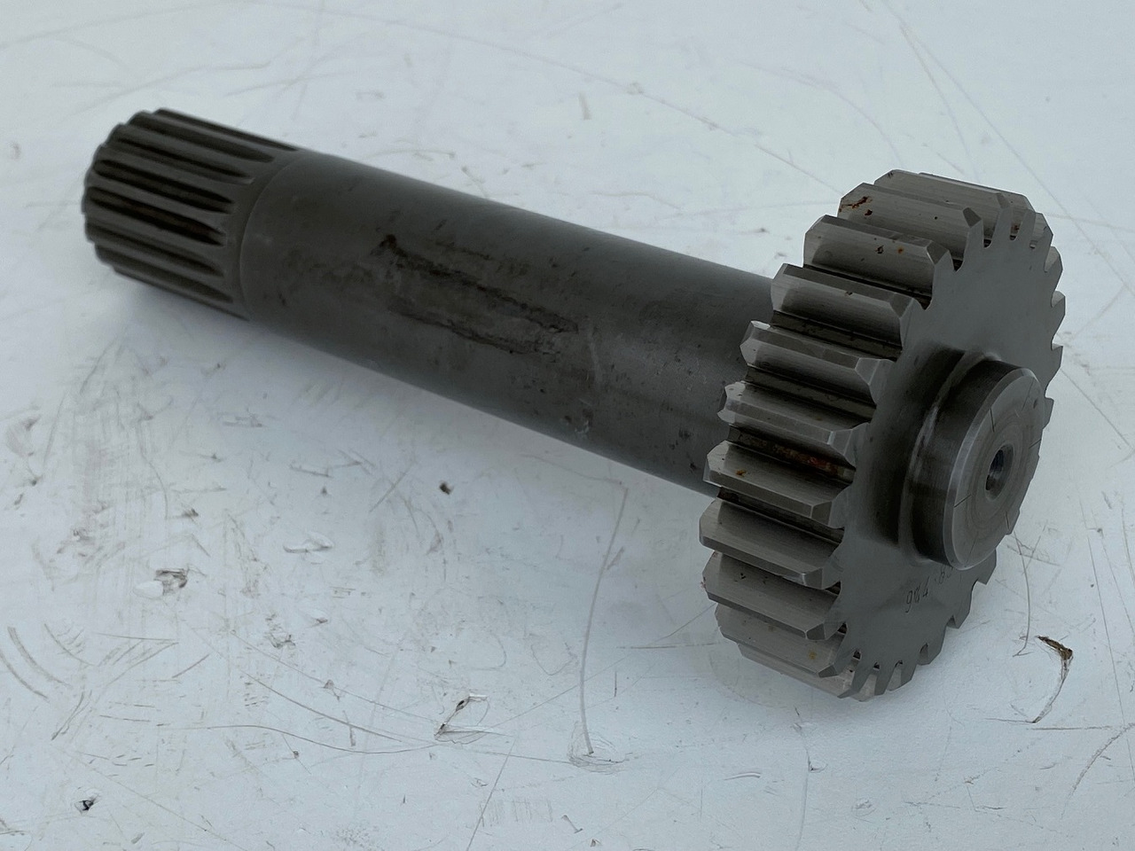 Liebherr Antriebswelle ID-Nr.9443859 - ID-Nr.944385903. LH60, LH80, ER934, ER944, LOS944, LOS946, LOS950, LOS954, R944, R946, R950, R954, RZG390. #AN2804# - علبة التروس - حفارات زحافة: صور 3 Liebherr Antriebswelle ID-Nr.9443859 - ID-Nr.944385903. LH60, LH80, ER934, ER944, LOS944, LOS946, LOS950, LOS954, R944, R946, R950, R954, RZG390. #AN2804# - علبة التروس - حفارات زحافة: صور 3