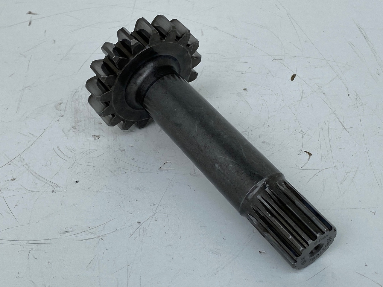 Liebherr Antriebswelle ID-Nr.969527001. FAT355P077. LH26, LH30, R906, R916, R920, R922, R924, R926 COMP, R926. #ANT2804# - محرك السفر - حفارات زحافة: صور 2 Liebherr Antriebswelle ID-Nr.969527001. FAT355P077. LH26, LH30, R906, R916, R920, R922, R924, R926 COMP, R926. #ANT2804# - محرك السفر - حفارات زحافة: صور 2
