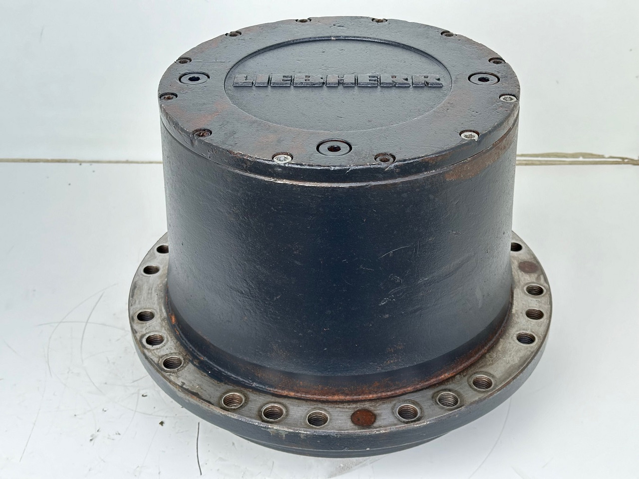 Liebherr Fahrantrieb FAT355P076. ID-Nr.969455101 - ID-Nr.969524001 - ID-Nr.90022900. LO1916, LOS916, R906, R916, R922, R924. #969455101.1649# - محرك السفر - آلات البناء: صور 4 Liebherr Fahrantrieb FAT355P076. ID-Nr.969455101 - ID-Nr.969524001 - ID-Nr.90022900. LO1916, LOS916, R906, R916, R922, R924. #969455101.1649# - محرك السفر - آلات البناء: صور 4