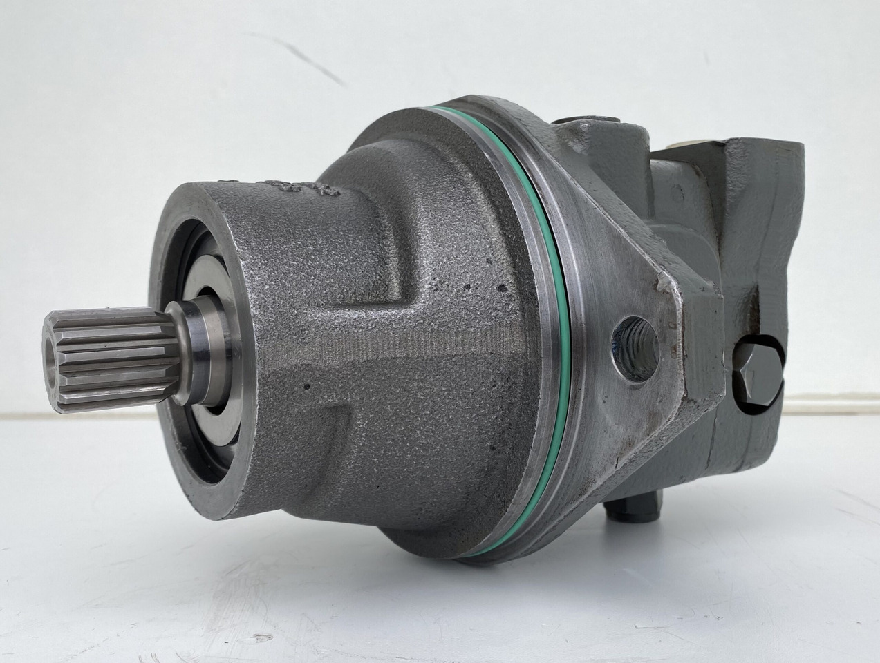 Liebherr Hydraulikeinbaumotor FMF045, ID-Nr.10132702. A924,LH30C,LH30M,LH35M,LH35MT,LH40C,LH40CP,LH40M,LH40MP,LH50CHR,LH50M,LH50MHR,LH50MT. #07110# - محرك هيدروليكي - حفارة على عجلات: صور 3 Liebherr Hydraulikeinbaumotor FMF045, ID-Nr.10132702. A924,LH30C,LH30M,LH35M,LH35MT,LH40C,LH40CP,LH40M,LH40MP,LH50CHR,LH50M,LH50MHR,LH50MT. #07110# - محرك هيدروليكي - حفارة على عجلات: صور 3