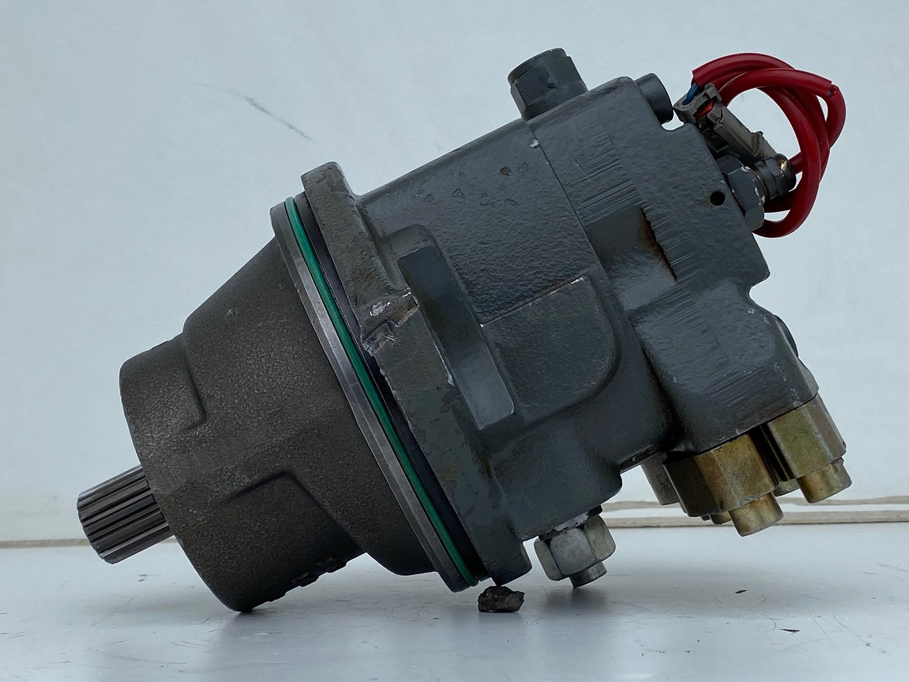 Liebherr Hydraulikeinbaumotor FMF045, ID-Nr.10132702. A924, LH30C, LH30M, LH35M, LH35MT, LH40C, LH40CP, LH40M, LH40MP, LH50CHR, LH50M, LH50MHR, LH50MT. #33179# - محرك هيدروليكي - حفارة على عجلات: صور 2 Liebherr Hydraulikeinbaumotor FMF045, ID-Nr.10132702. A924, LH30C, LH30M, LH35M, LH35MT, LH40C, LH40CP, LH40M, LH40MP, LH50CHR, LH50M, LH50MHR, LH50MT. #33179# - محرك هيدروليكي - حفارة على عجلات: صور 2