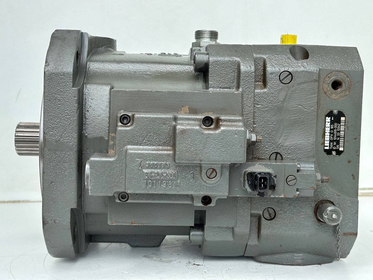 Liebherr Hydraulikverstellpumpe Typ:DPV O 165. ID-Nr.10120060 - ID-Nr.10144915. LH120 C-1103, LH120 CG-1103, LH120 M-1102. #10144915.13342# - مضخة هيدروليكية - حفارة على عجلات: صور 5 Liebherr Hydraulikverstellpumpe Typ:DPV O 165. ID-Nr.10120060 - ID-Nr.10144915. LH120 C-1103, LH120 CG-1103, LH120 M-1102. #10144915.13342# - مضخة هيدروليكية - حفارة على عجلات: صور 5