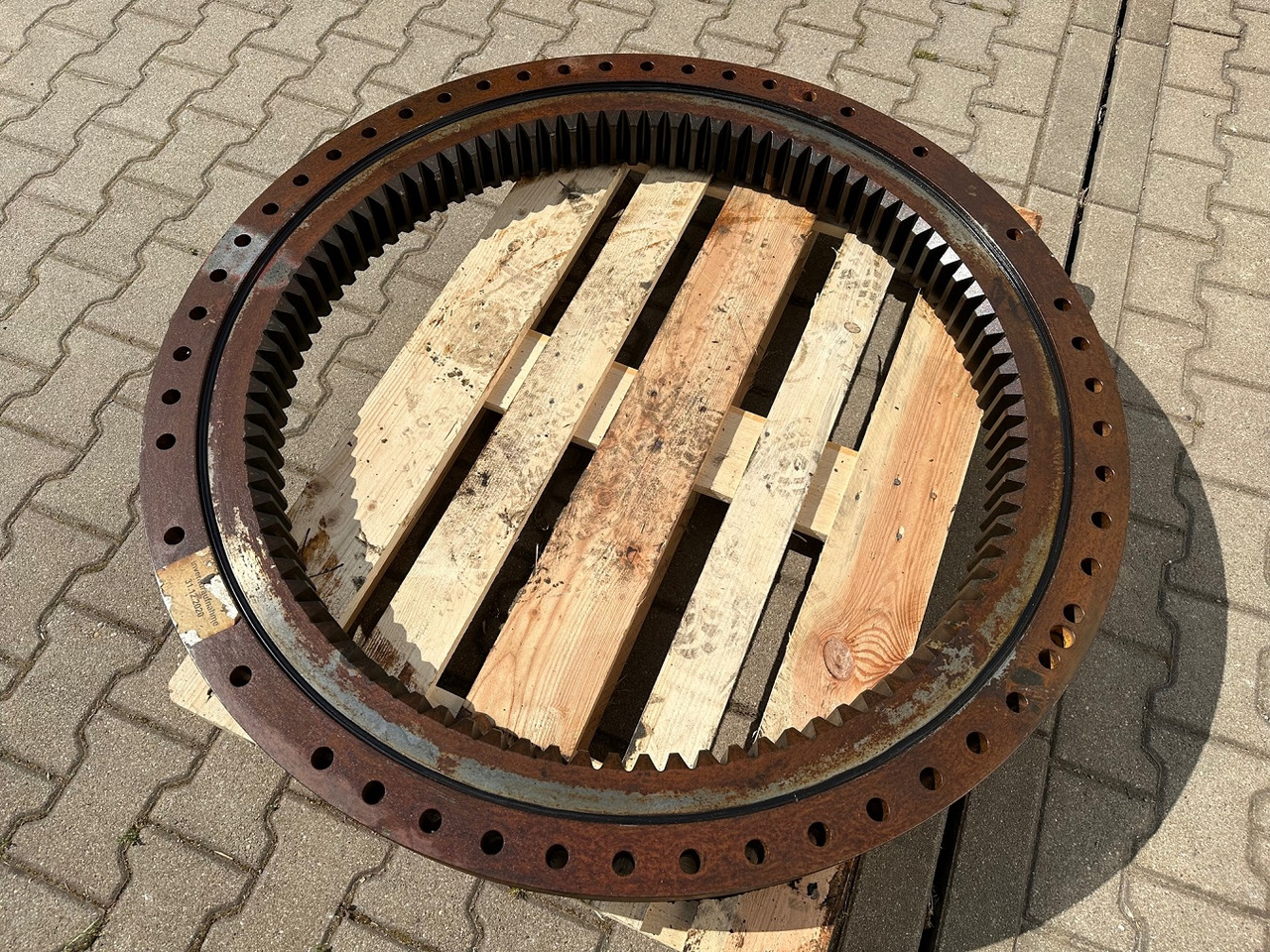 Liebherr Kugeldrehverbindung Typ:KUD64VJ003-001. ID-Nr.982751901 - ID-Nr.932833001.   A914B-LI, A914C-LI, A924C-LI, LH30, LH35, R914B, R914C, R922, R924B, R924 C, R924 COMP, P924 C.  #0115# - حلقة الدوران - حفارات زحافة: صور 2 Liebherr Kugeldrehverbindung Typ:KUD64VJ003-001. ID-Nr.982751901 - ID-Nr.932833001.   A914B-LI, A914C-LI, A924C-LI, LH30, LH35, R914B, R914C, R922, R924B, R924 C, R924 COMP, P924 C.  #0115# - حلقة الدوران - حفارات زحافة: صور 2