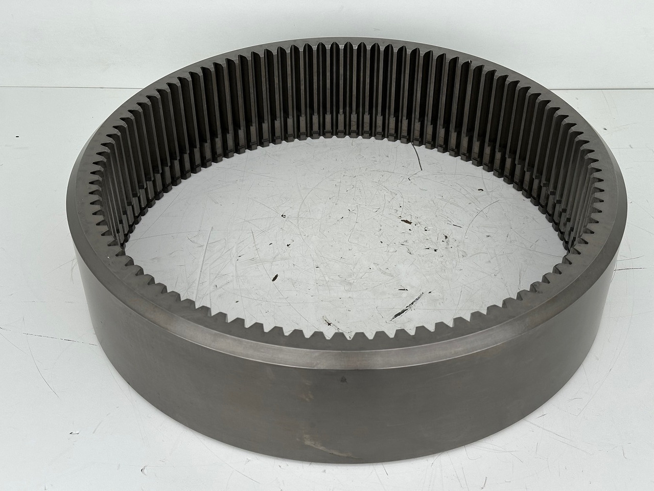 Liebherr Original Innenrad ID-Nr.944427803. FAT500E502,FAT500E503,FAT500E517,FAT500E518,FAT500F522,FAT500F522,FAT500F528,FAT500F529.PR734,PR73605,PR7363,PR7364,PR736,RL44,RL46,RL463. #944427803.31.07# - محرك السفر - آلات البناء: صور 2 Liebherr Original Innenrad ID-Nr.944427803. FAT500E502,FAT500E503,FAT500E517,FAT500E518,FAT500F522,FAT500F522,FAT500F528,FAT500F529.PR734,PR73605,PR7363,PR7364,PR736,RL44,RL46,RL463. #944427803.31.07# - محرك السفر - آلات البناء: صور 2