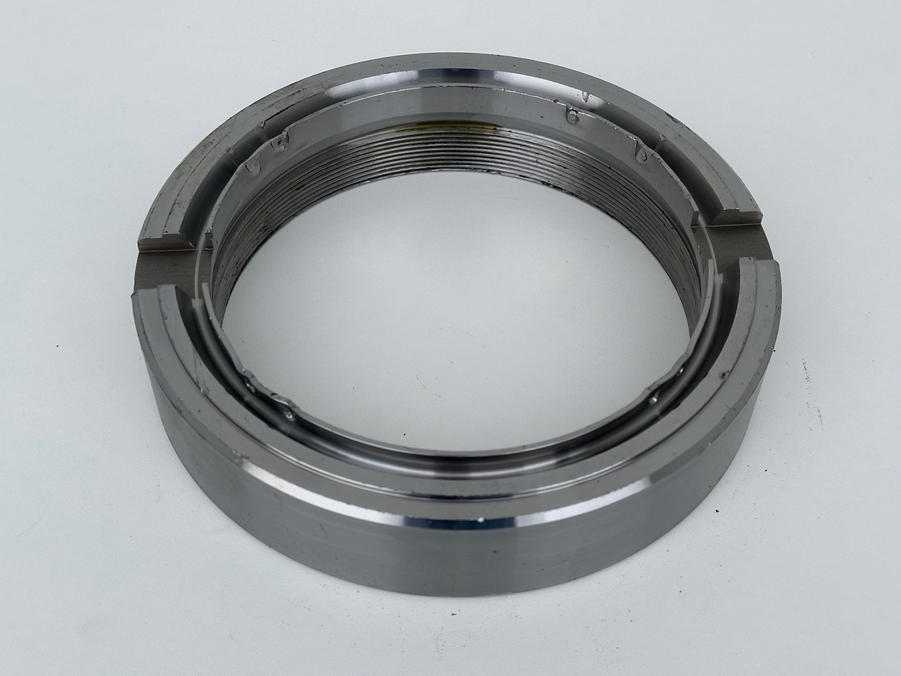 Liebherr Original Nutmutter ID-Nr.9443117 - ID-Nr.944311703. LH110,A974,LOS974,P974,P976,R974,R976,R980,P994,P995,R944,R995. #944311703.30.12.02# - محرك سوينغ - آلات البناء: صور 1 Liebherr Original Nutmutter ID-Nr.9443117 - ID-Nr.944311703. LH110,A974,LOS974,P974,P976,R974,R976,R980,P994,P995,R944,R995. #944311703.30.12.02# - محرك سوينغ - آلات البناء: صور 1
