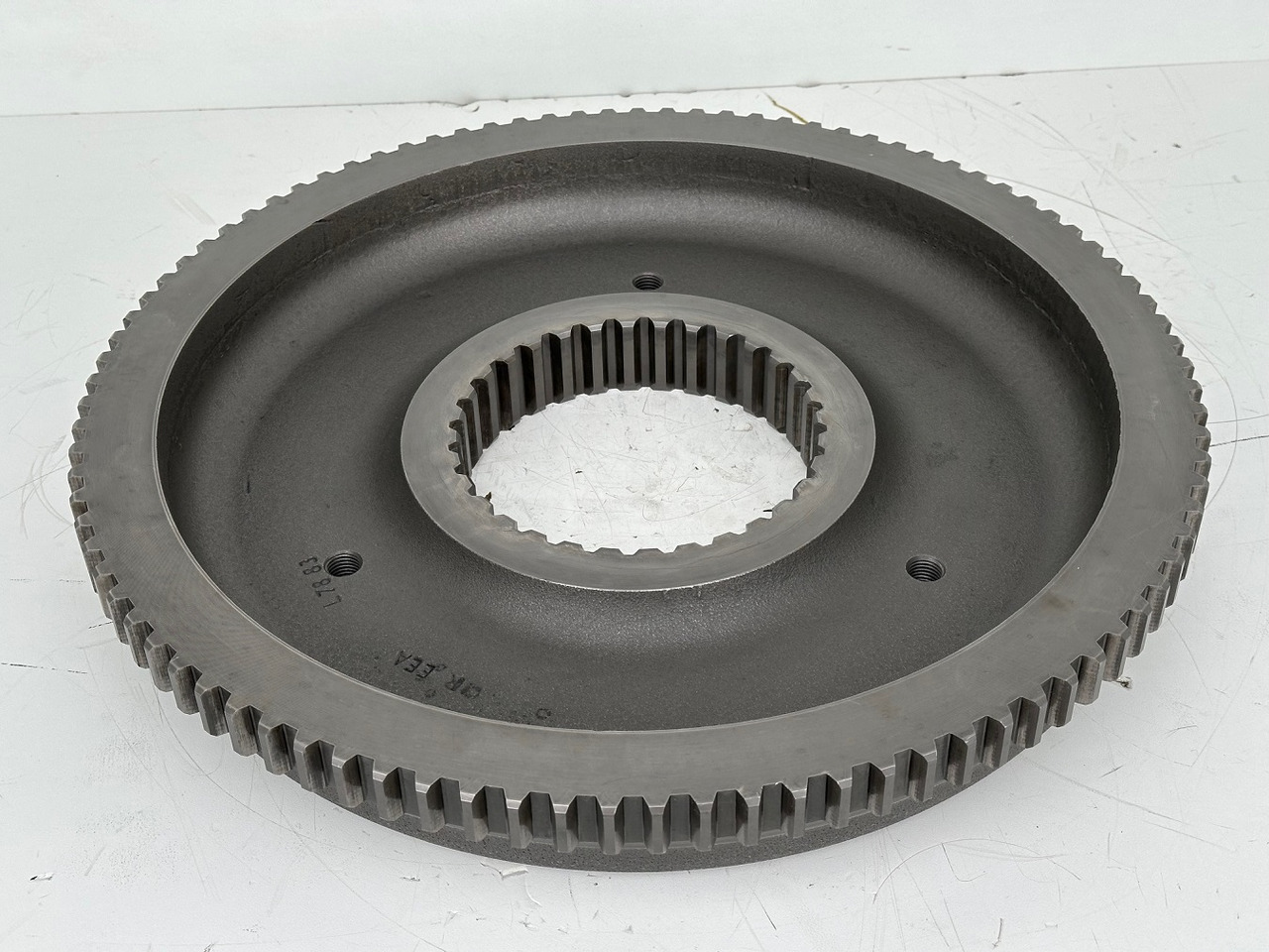 Liebherr Original Stützflansch ID-Nr.944427703. FAT500E502,FAT500E503,FAT500E517,FAT500E518,FAT500F522,FAT500F522,FAT500F528,FAT500F529.PR734,PR73605,PR7363,PR7364,PR736,RL44,RL46,RL463. #944427703.31 - محرك السفر - آلات البناء: صور 3 Liebherr Original Stützflansch ID-Nr.944427703. FAT500E502,FAT500E503,FAT500E517,FAT500E518,FAT500F522,FAT500F522,FAT500F528,FAT500F529.PR734,PR73605,PR7363,PR7364,PR736,RL44,RL46,RL463. #944427703.31 - محرك السفر - آلات البناء: صور 3