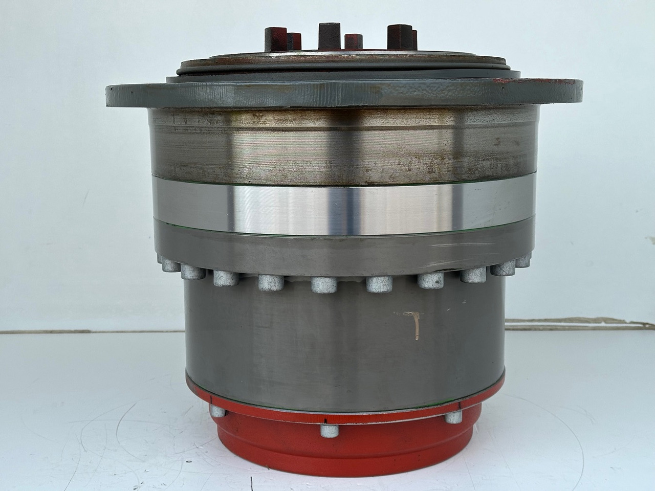 Liebherr Planeteneinschubgetriebe ID-Nr.90026324. 195HC-LH6/12, LH250EC-B, LH270EC-B, LH285EB-B, LH340EC-B, LH380EC-B. #90026324.159-0372# - علبة التروس و قطع الغيار - أخرى: صور 2 Liebherr Planeteneinschubgetriebe ID-Nr.90026324. 195HC-LH6/12, LH250EC-B, LH270EC-B, LH285EB-B, LH340EC-B, LH380EC-B. #90026324.159-0372# - علبة التروس و قطع الغيار - أخرى: صور 2