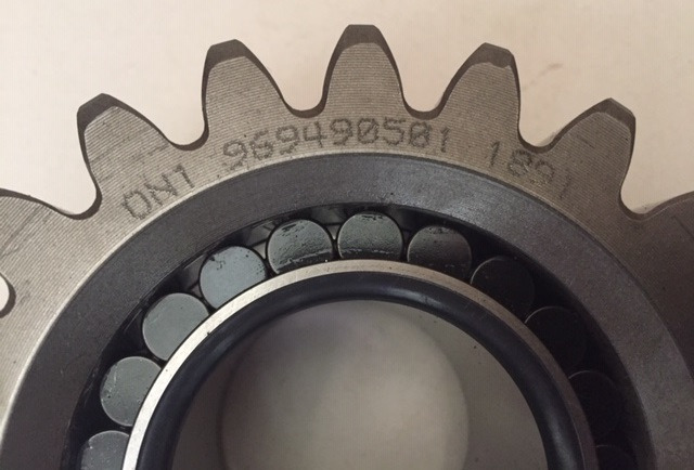 Liebherr Planetenrad mit Zylinderrollenlager ID-Nr.969490401-ID-Nr.10168338. FAT355P076-FAT355P077-FAT355P120. LH26,LH30C,LH40C,ER934,LO1916,LO1926,LOS916,LOS926,R906,R906 PROTO,R916,R920,R922,R924,R - محرك السفر - حفارات زحافة: صور 5 Liebherr Planetenrad mit Zylinderrollenlager ID-Nr.969490401-ID-Nr.10168338. FAT355P076-FAT355P077-FAT355P120. LH26,LH30C,LH40C,ER934,LO1916,LO1926,LOS916,LOS926,R906,R906 PROTO,R916,R920,R922,R924,R - محرك السفر - حفارات زحافة: صور 5