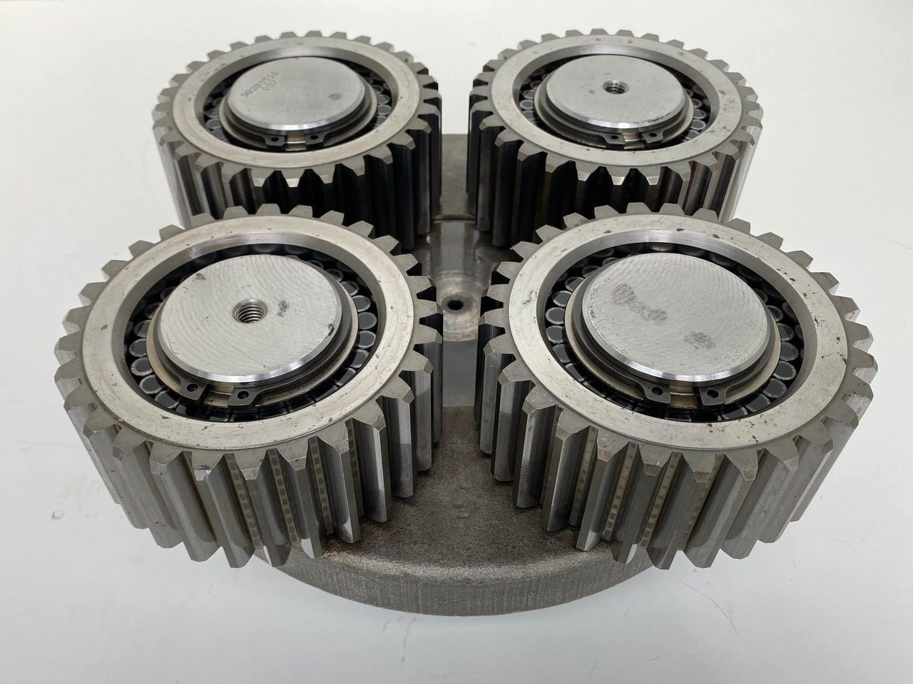 Liebherr Planetenträger ID-Nr.90203516 mit Planetenrad ID-Nr.90203494. Typ:FAT400G546. PR71605LGP-1823. PR716LGP-1423. PR716XL-1422. - محرك السفر - بلدوزر: صور 2 Liebherr Planetenträger ID-Nr.90203516 mit Planetenrad ID-Nr.90203494. Typ:FAT400G546. PR71605LGP-1823. PR716LGP-1423. PR716XL-1422. - محرك السفر - بلدوزر: صور 2