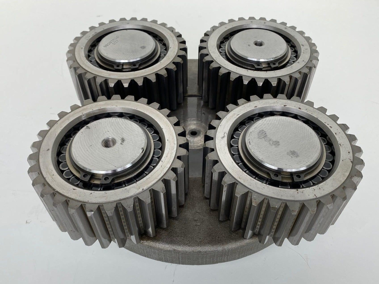 Liebherr Planetenträger ID-Nr.90203516 mit Planetenrad ID-Nr.90203494. Typ:FAT400G546. PR71605LGP-1823. PR716LGP-1423. PR716XL-1422. - محرك السفر - بلدوزر: صور 1 Liebherr Planetenträger ID-Nr.90203516 mit Planetenrad ID-Nr.90203494. Typ:FAT400G546. PR71605LGP-1823. PR716LGP-1423. PR716XL-1422. - محرك السفر - بلدوزر: صور 1