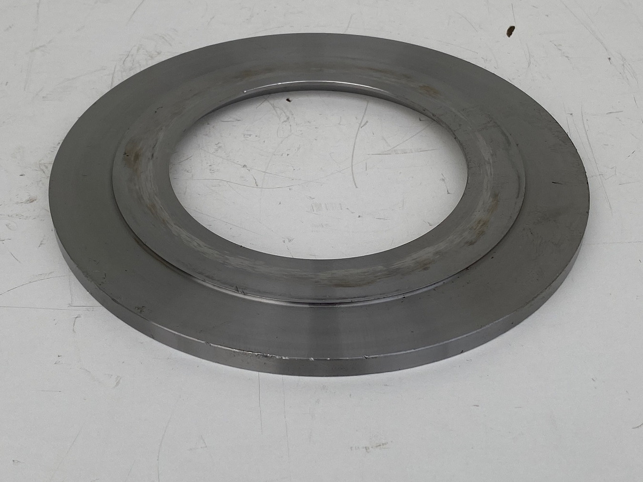 Liebherr Scheibe ID-Nr.9441718. SAT300/213, SAT300/225, SAT375/219. A944,E942,LOS942,LOS944,P942,P944,R934,R942,R944. #SC25.11# - محرك سوينغ - آلات البناء: صور 5 Liebherr Scheibe ID-Nr.9441718. SAT300/213, SAT300/225, SAT375/219. A944,E942,LOS942,LOS944,P942,P944,R934,R942,R944. #SC25.11# - محرك سوينغ - آلات البناء: صور 5