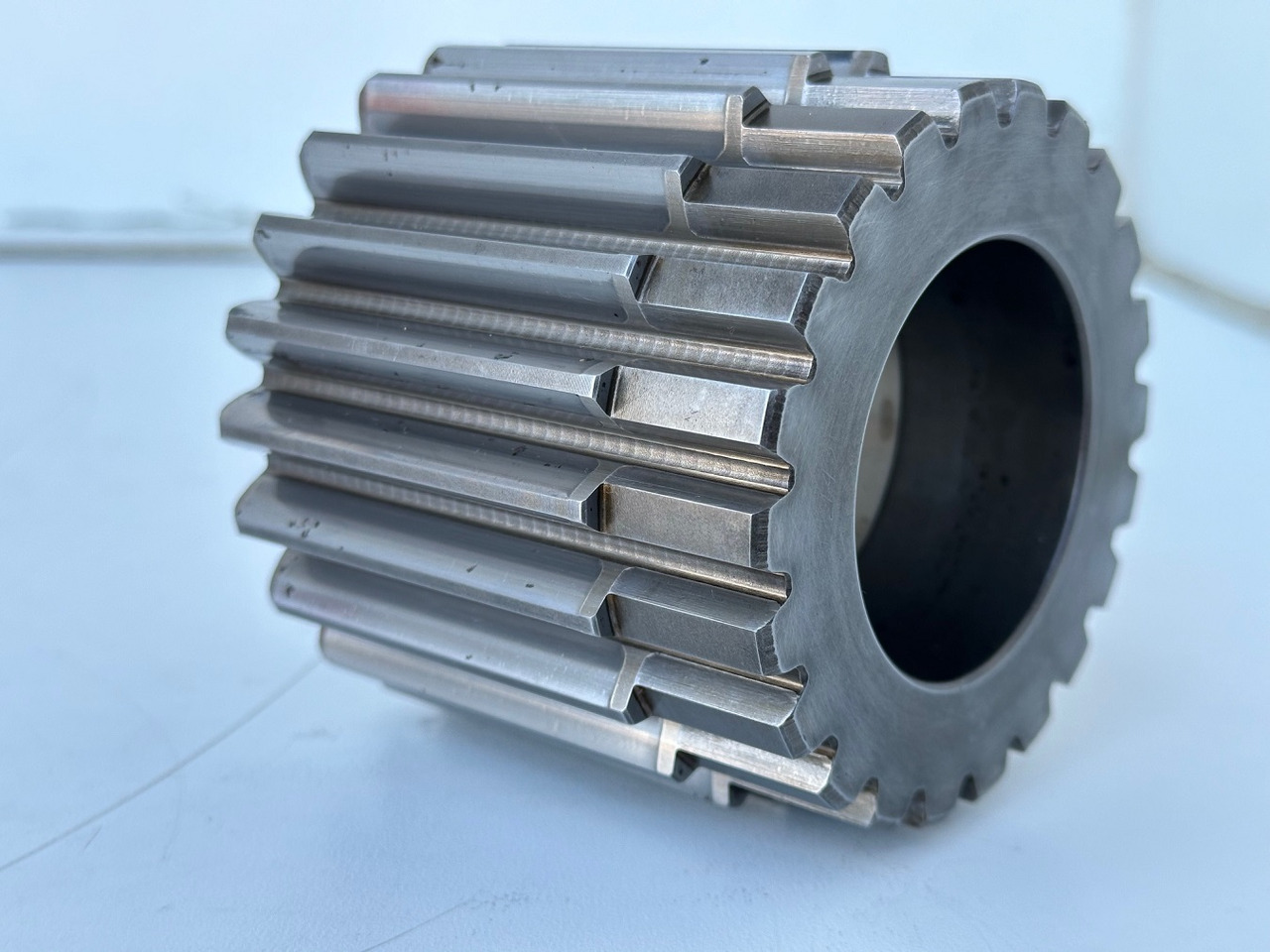 Liebherr Sonnenrad ID-Nr.90016258. FAT400P112,FAT400P130,FAT400P139,LOS1936,LOS926,R926,R928,R930,R934,R936,R938,R940,R944,R946,R950T. #90016258.06.08.02# - محرك السفر - حفارات زحافة: صور 1 Liebherr Sonnenrad ID-Nr.90016258. FAT400P112,FAT400P130,FAT400P139,LOS1936,LOS926,R926,R928,R930,R934,R936,R938,R940,R944,R946,R950T. #90016258.06.08.02# - محرك السفر - حفارات زحافة: صور 1