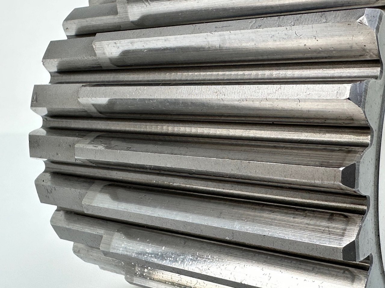 Liebherr Sonnenrad ID-Nr.90016258. FAT400P112,FAT400P130,FAT400P139,LOS1936,LOS926,R926,R928,R930,R934,R936,R938,R940,R944,R946,R950T. #90016258.15.11# - محرك السفر - آلات البناء: صور 5 Liebherr Sonnenrad ID-Nr.90016258. FAT400P112,FAT400P130,FAT400P139,LOS1936,LOS926,R926,R928,R930,R934,R936,R938,R940,R944,R946,R950T. #90016258.15.11# - محرك السفر - آلات البناء: صور 5