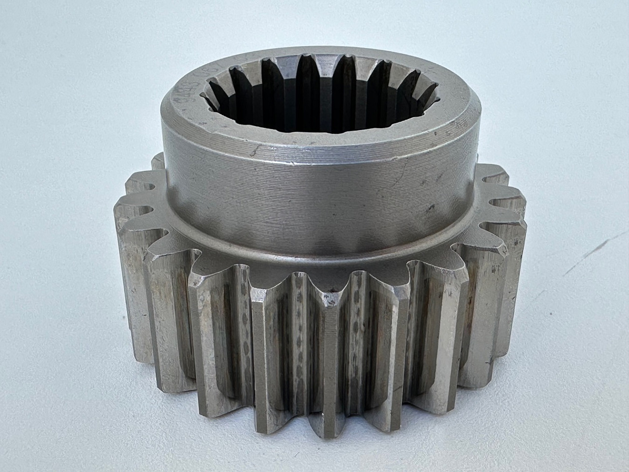 Liebherr Sonnenrad ID-Nr.9443067 - ID-Nr.944306703. SAT275/222 - SAT275/232 - SAT275/255. A932, A934, E932, P932, P934, R932, R934B, R934 C, R944 C T, R944 C TUN. #944306703.02# - محرك سوينغ - حفارة: صور 1 Liebherr Sonnenrad ID-Nr.9443067 - ID-Nr.944306703. SAT275/222 - SAT275/232 - SAT275/255. A932, A934, E932, P932, P934, R932, R934B, R934 C, R944 C T, R944 C TUN. #944306703.02# - محرك سوينغ - حفارة: صور 1