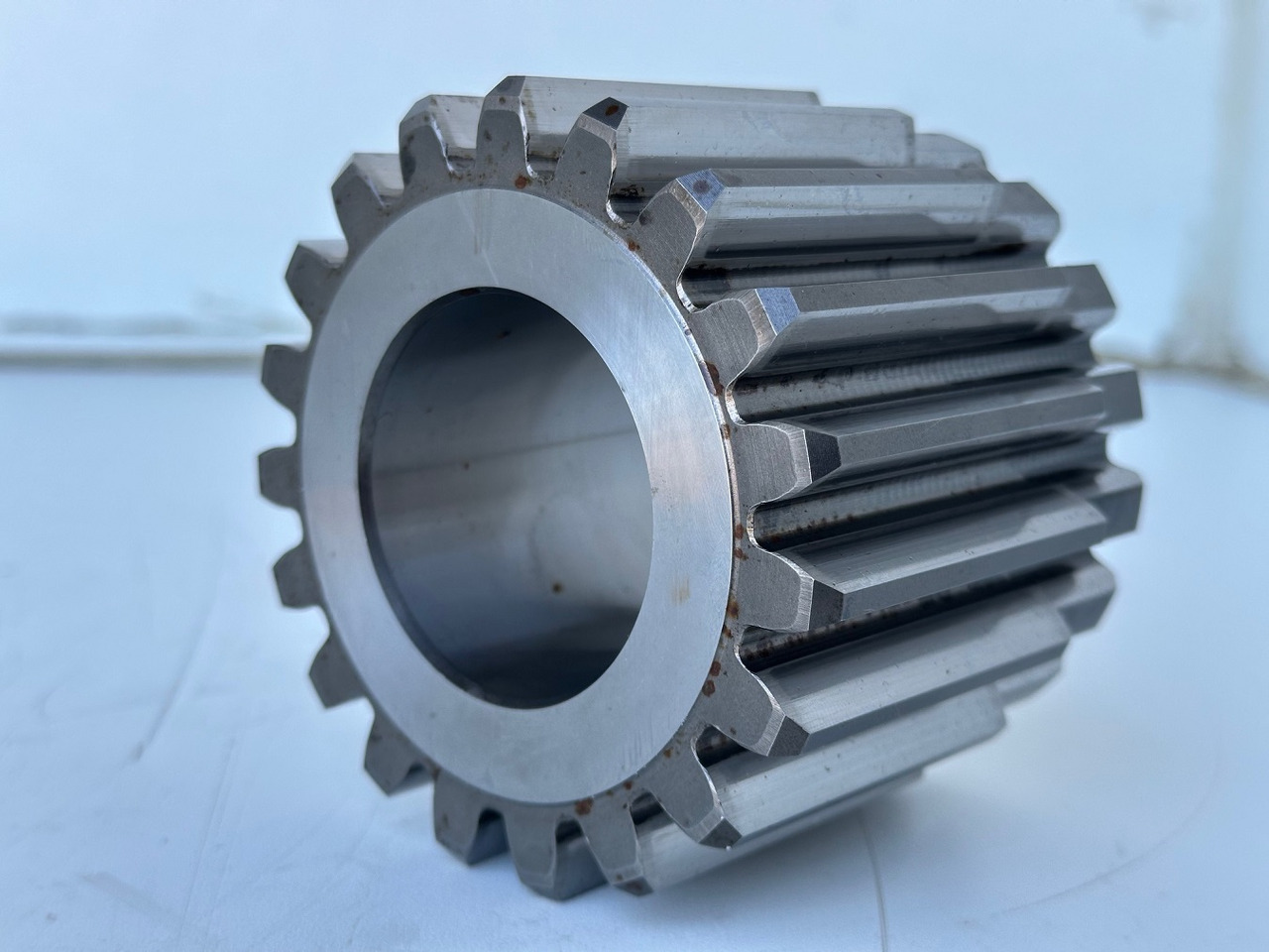 Liebherr Sonnenrad ID-Nr.969490701. FAT355P076-FAT355P077-FAT355P120. LH26,LH30C,LH40C,LO1916,LO1926,LOS916,LOS926,R906,R916,R920,R922,R924,R926. #969490701.06.08# - محرك السفر - حفارات زحافة: صور 2 Liebherr Sonnenrad ID-Nr.969490701. FAT355P076-FAT355P077-FAT355P120. LH26,LH30C,LH40C,LO1916,LO1926,LOS916,LOS926,R906,R916,R920,R922,R924,R926. #969490701.06.08# - محرك السفر - حفارات زحافة: صور 2
