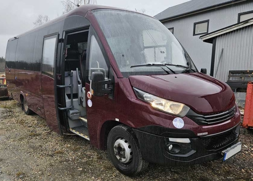 IVECO ROSERO FIRST 70C18 - صغيرة, ميكروباص: صور 1 IVECO ROSERO FIRST 70C18 - صغيرة, ميكروباص: صور 1