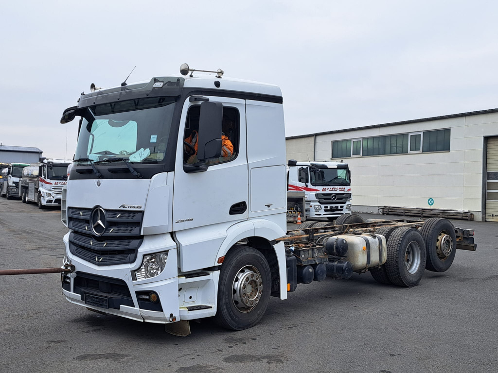 Mercedes Benz Actros 2545 L 6x2 Motorschaden(Nr. 5785) - الشاسيه شاحنة: صور 3 Mercedes Benz Actros 2545 L 6x2 Motorschaden(Nr. 5785) - الشاسيه شاحنة: صور 3