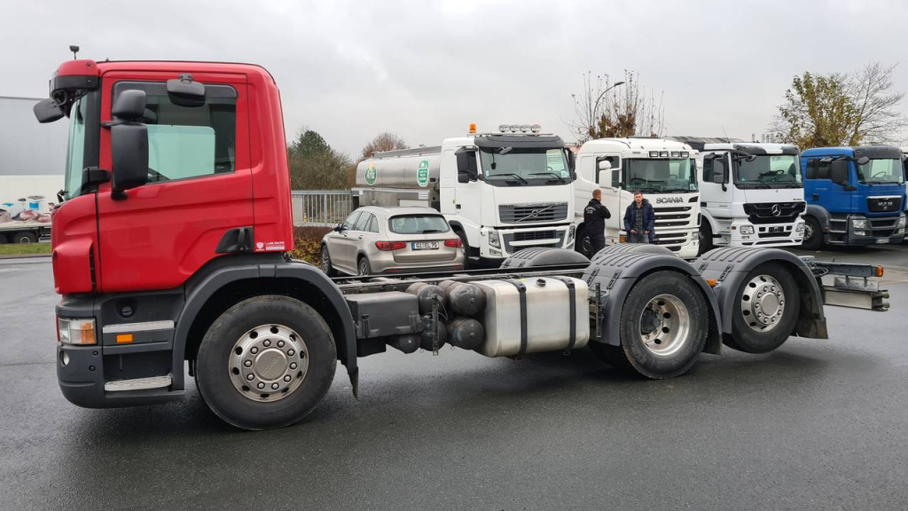 Scania P 400 6x2 RECHTSLENKER(Nr. 5018) - الشاسيه شاحنة: صور 3 Scania P 400 6x2 RECHTSLENKER(Nr. 5018) - الشاسيه شاحنة: صور 3