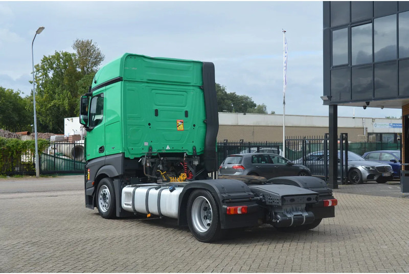 Mercedes-Benz Actros 1942 * 4x2 * 2 TANK * MEGA * - شاحنة جرار: صور 5 Mercedes-Benz Actros 1942 * 4x2 * 2 TANK * MEGA * - شاحنة جرار: صور 5