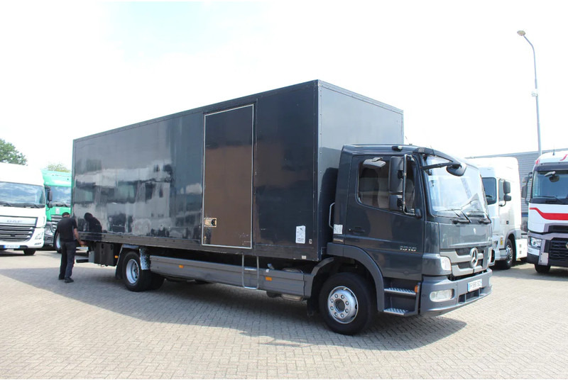 Mercedes-Benz Atego 1318 * EURO5 * 4X2 * MANUAL * - بصندوق مغلق شاحنة: صور 5 Mercedes-Benz Atego 1318 * EURO5 * 4X2 * MANUAL * - بصندوق مغلق شاحنة: صور 5