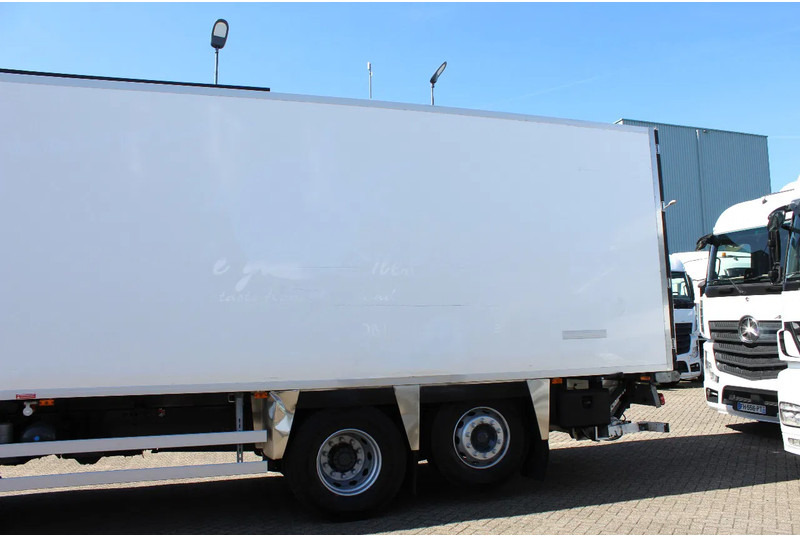 Renault Premium 310 * EURO5 * CARRIER SUPRA 850 * 6X2 * MANUAUL * - مبردة شاحنة: صور 5 Renault Premium 310 * EURO5 * CARRIER SUPRA 850 * 6X2 * MANUAUL * - مبردة شاحنة: صور 5