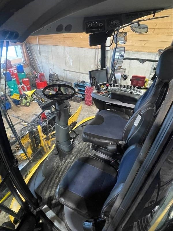 New Holland FR 650 - حصادة الأعلاف: صور 5 New Holland FR 650 - حصادة الأعلاف: صور 5