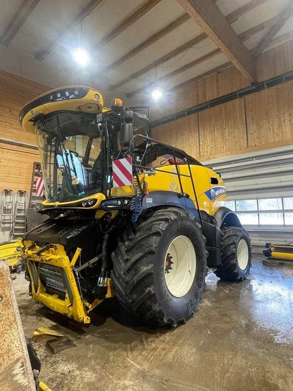 New Holland FR 650 - حصادة الأعلاف: صور 2 New Holland FR 650 - حصادة الأعلاف: صور 2