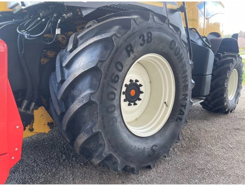 New Holland FR 700 - حصادة الأعلاف: صور 5 New Holland FR 700 - حصادة الأعلاف: صور 5