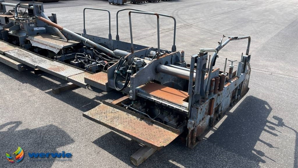 Vögele SB 250 TP1 12,50 m fixed screed - العامل بالقار: صور 5 Vögele SB 250 TP1 12,50 m fixed screed - العامل بالقار: صور 5
