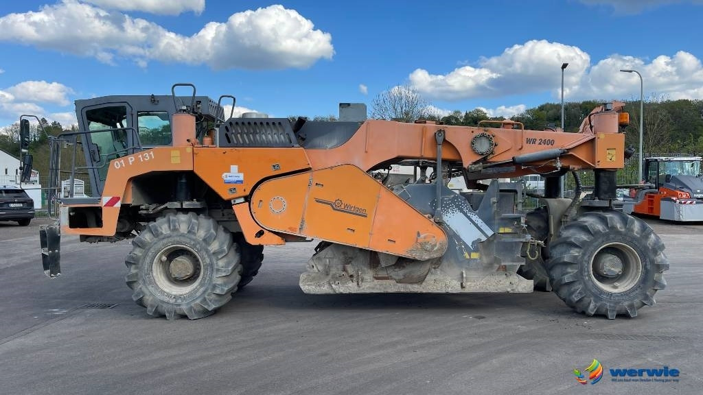Wirtgen WR2400 - آلة أسفلت: صور 5 Wirtgen WR2400 - آلة أسفلت: صور 5