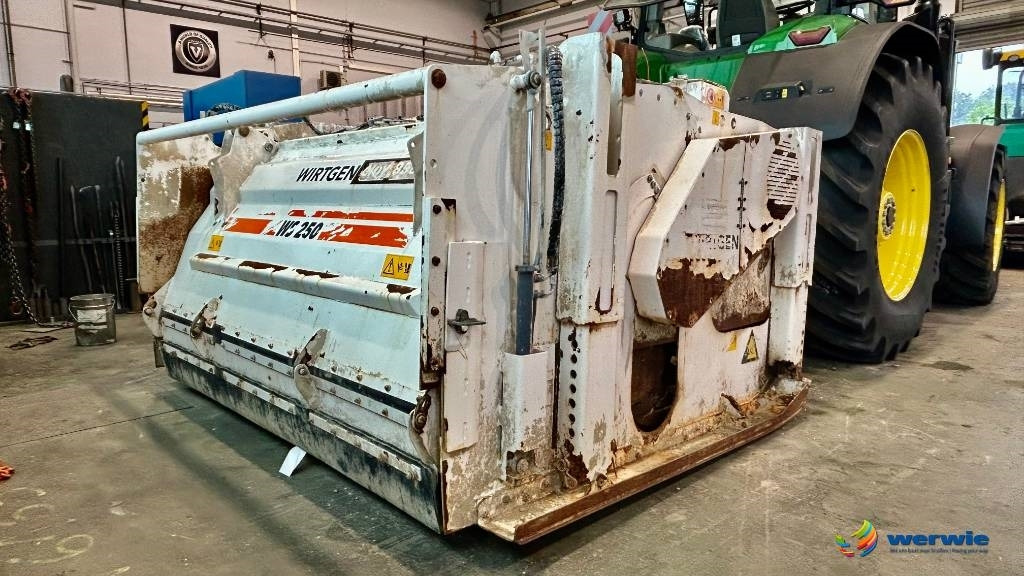 Wirtgen WS 250 - آلة أسفلت: صور 1 Wirtgen WS 250 - آلة أسفلت: صور 1