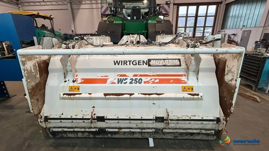Wirtgen WS 250 - آلة أسفلت: صور 2 Wirtgen WS 250 - آلة أسفلت: صور 2