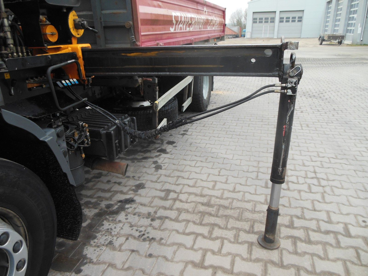 تأجير DAF CF 65.240,KRAN EFFER 110/2S,MANUELL,BLATT,1 HAND DAF CF 65.240,KRAN EFFER 110/2S,MANUELL,BLATT,1 HAND: صور 17 تأجير DAF CF 65.240,KRAN EFFER 110/2S,MANUELL,BLATT,1 HAND DAF CF 65.240,KRAN EFFER 110/2S,MANUELL,BLATT,1 HAND: صور 17