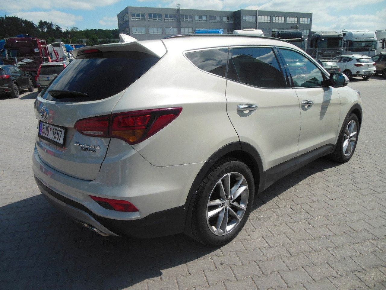 Hyundai Santa Fe 2,2 CRDi, 4WD, Automatic, Leder, Panora - سيارة دفع رباعي: صور 3 Hyundai Santa Fe 2,2 CRDi, 4WD, Automatic, Leder, Panora - سيارة دفع رباعي: صور 3