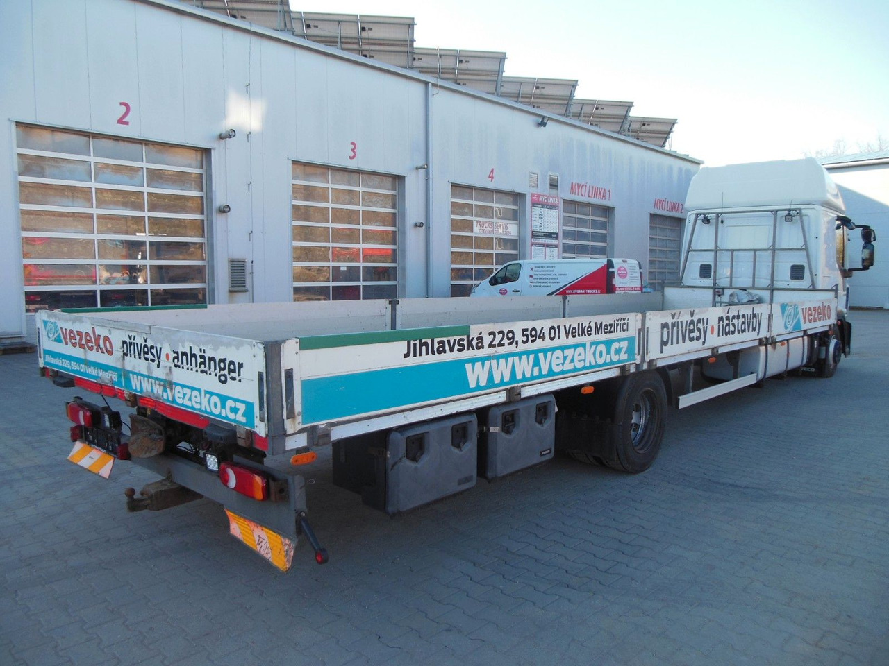 Iveco EUROCARGO 120E25, VOLL LUFT, PRITSCHE 9,1 M!!! - شاحنات مسطحة: صور 3 Iveco EUROCARGO 120E25, VOLL LUFT, PRITSCHE 9,1 M!!! - شاحنات مسطحة: صور 3