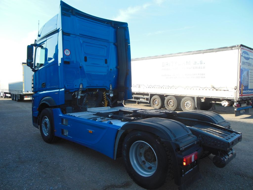 Mercedes-Benz 1845 ACTROS, STANDKLIMA - شاحنة جرار: صور 4 Mercedes-Benz 1845 ACTROS, STANDKLIMA - شاحنة جرار: صور 4