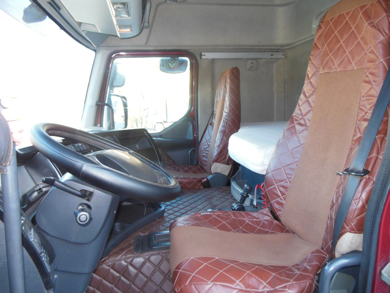شاحنة جرار Renault PREMIUM 440.19 DXi: صور 13