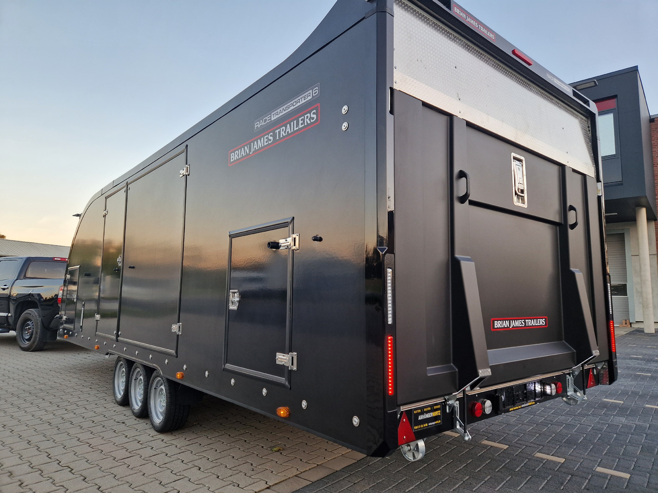 BJT Race Transporter 6 396-3060 650x235x189cm black RFS ASR 13" 3500kg - شاحنة نقل سيارات مقطورة: صور 5 BJT Race Transporter 6 396-3060 650x235x189cm black RFS ASR 13" 3500kg - شاحنة نقل سيارات مقطورة: صور 5