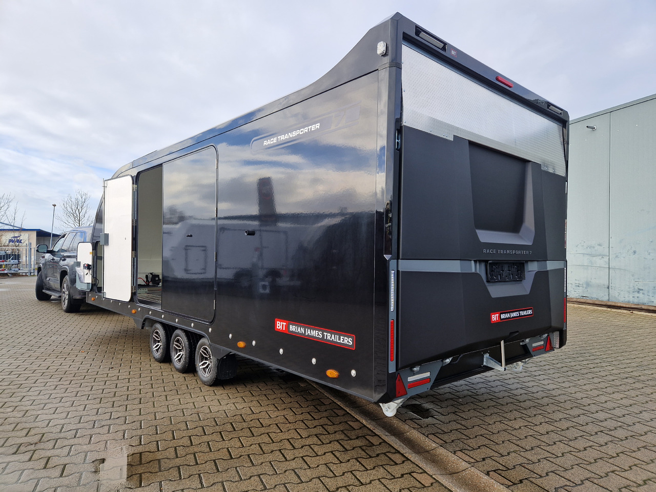 BJT Race Transporter 7 397-6023-35-3-10-B 600x228x189cm black Alufelgen Tridem 3500kg - شاحنة نقل سيارات مقطورة: صور 4 BJT Race Transporter 7 397-6023-35-3-10-B 600x228x189cm black Alufelgen Tridem 3500kg - شاحنة نقل سيارات مقطورة: صور 4