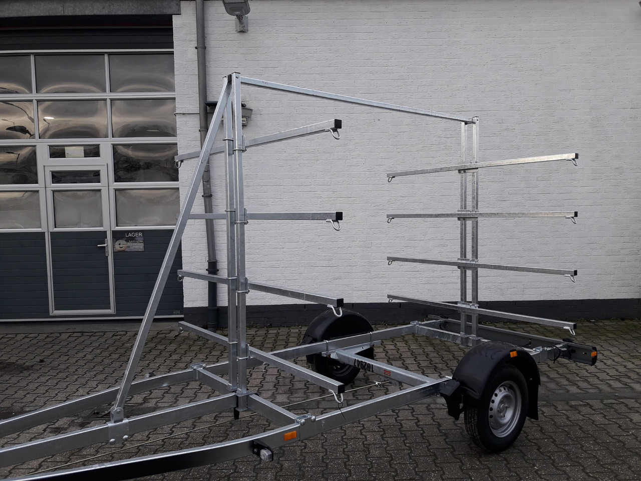 Brenderup Boattrailer Bootsanhänger 161000B CX Kanu / Kayak SUP Board Gestell 1000kg Online Aktion - مقطورة القارب: صور 3 Brenderup Boattrailer Bootsanhänger 161000B CX Kanu / Kayak SUP Board Gestell 1000kg Online Aktion - مقطورة القارب: صور 3