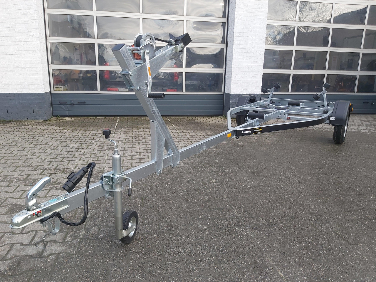Brenderup Bootstrailer 750L UB Premium 180750UBL 750kg Winde 311959 Januar Online Aktion - مقطورة القارب: صور 1 Brenderup Bootstrailer 750L UB Premium 180750UBL 750kg Winde 311959 Januar Online Aktion - مقطورة القارب: صور 1