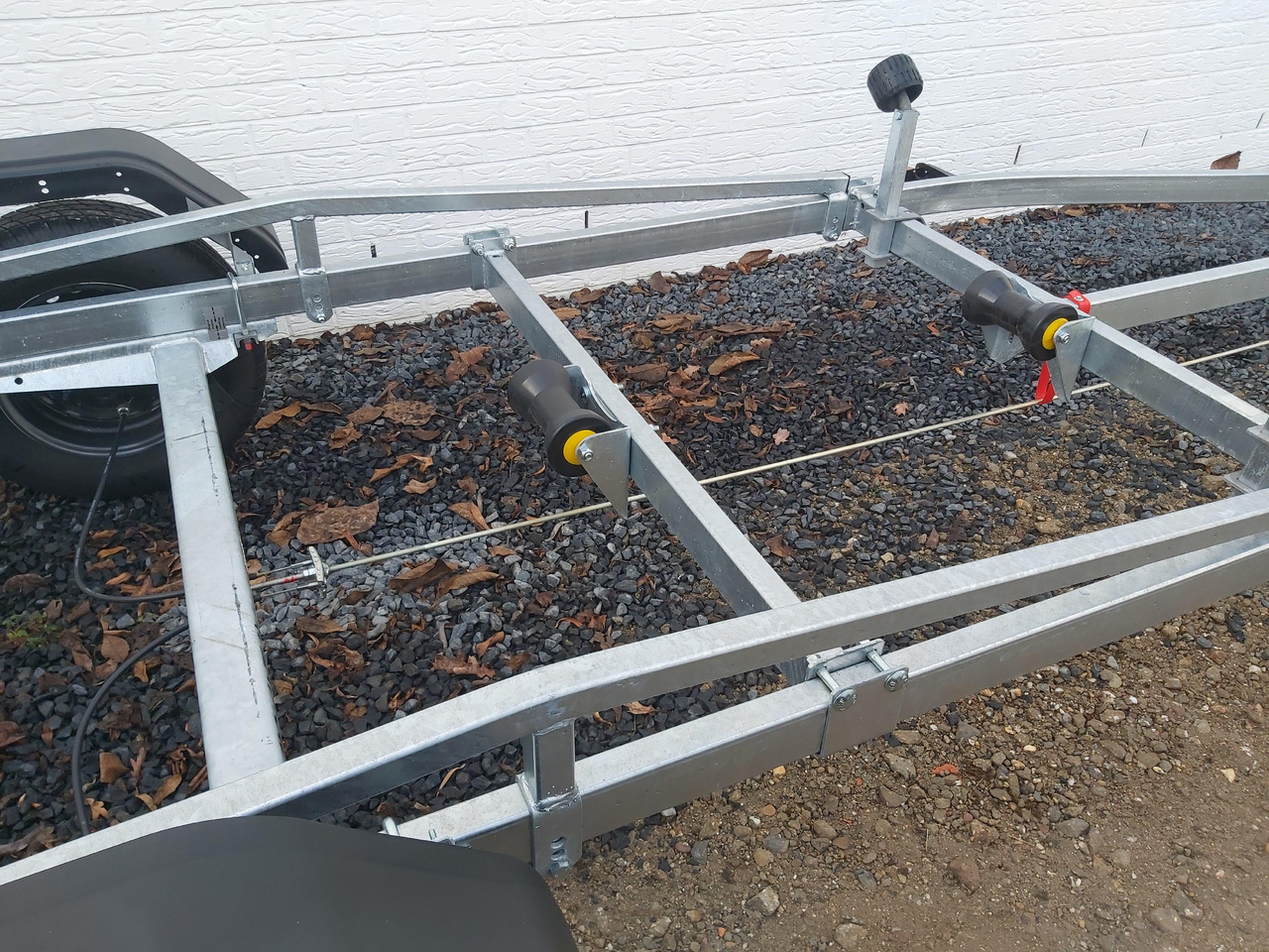 Brenderup Bootstrailer Premium 201300B SR mit Rollen Boote bis 600cm 1300kg Modell 2024 311967 - مقطورة القارب: صور 5 Brenderup Bootstrailer Premium 201300B SR mit Rollen Boote bis 600cm 1300kg Modell 2024 311967 - مقطورة القارب: صور 5